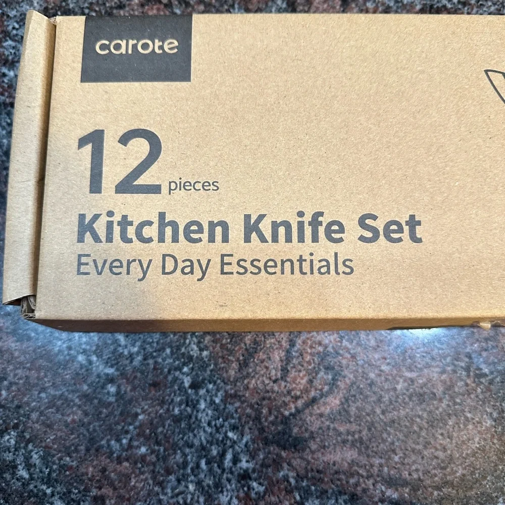 NIB Carote 12 piece kitchen knife set- multicolored